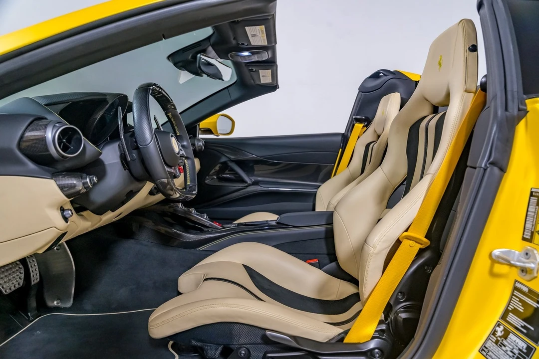 2022 Ferrari 812 GTS - Image 27 of 31