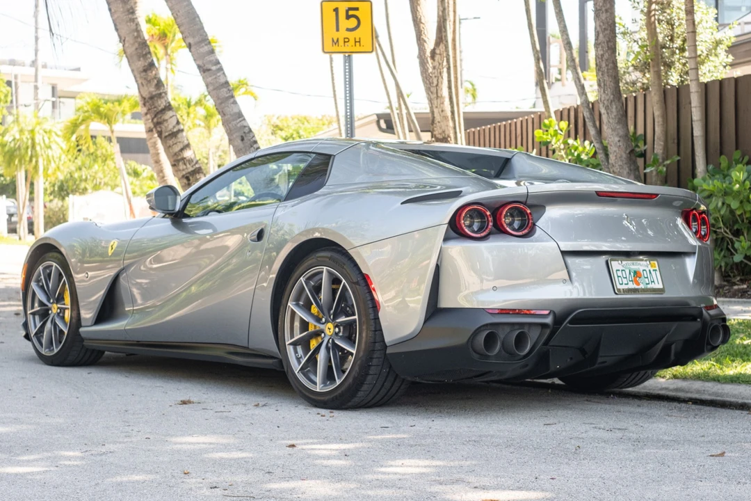 2022 Ferrari 812 GTS - Image 4 of 31