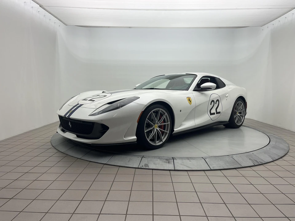 2022 Ferrari 812 GTS - Image 11 of 31
