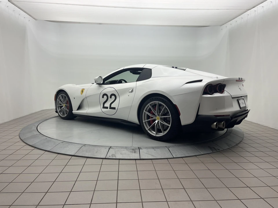 2022 Ferrari 812 GTS - Image 13 of 31