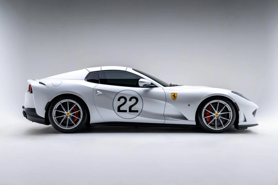 2022 Ferrari 812 GTS - Image 7 of 31