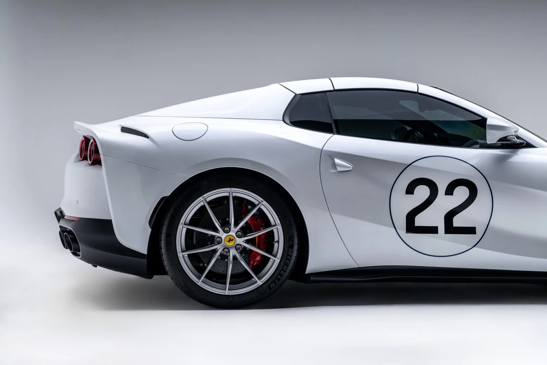 2022 Ferrari 812 GTS - Image 24 of 31