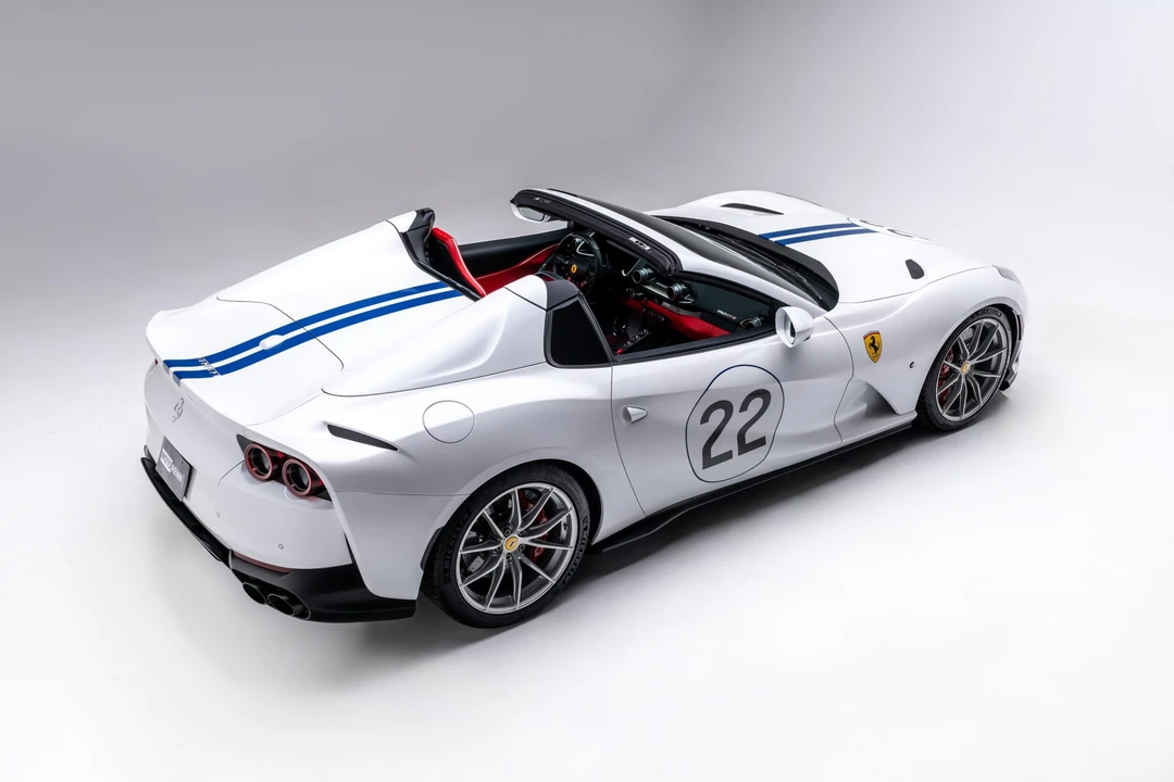 2022 Ferrari 812 GTS - Image 8 of 31