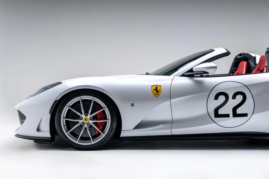 2022 Ferrari 812 GTS - Image 16 of 31