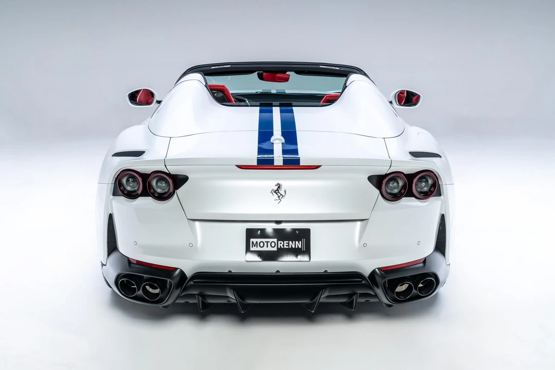 2022 Ferrari 812 GTS - Image 10 of 31