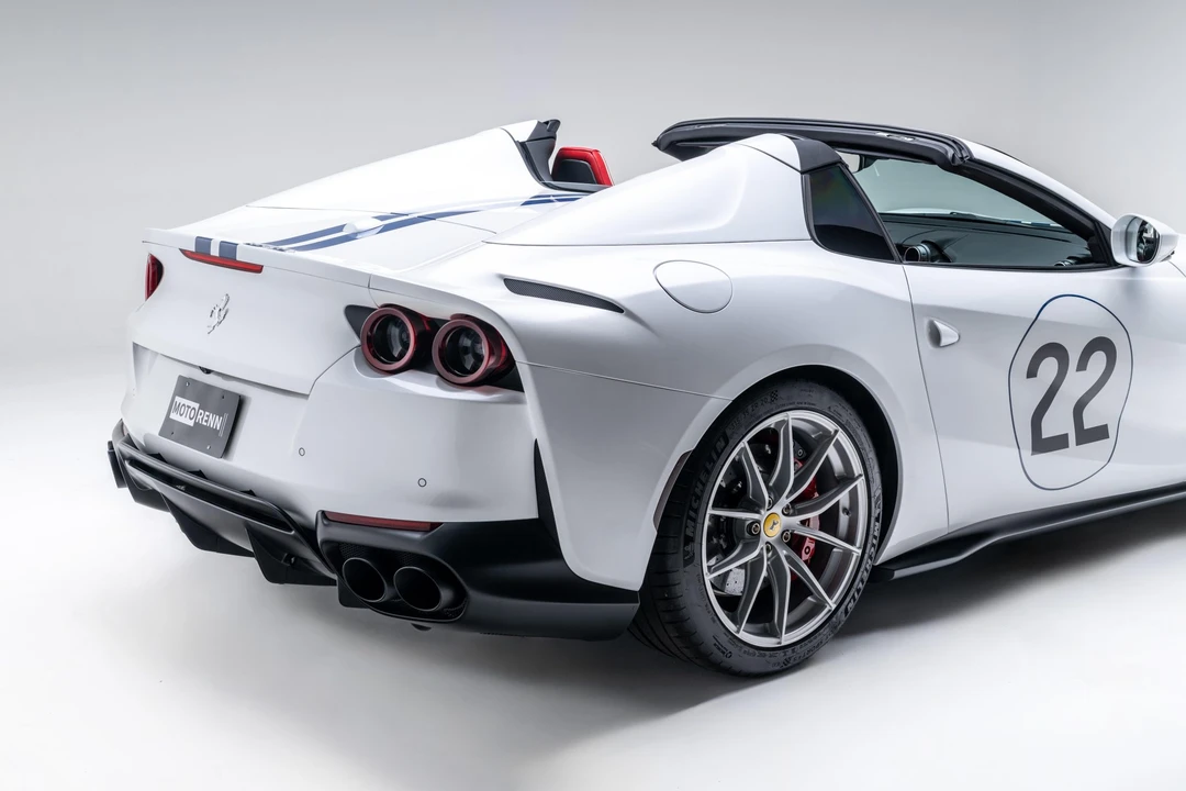 2022 Ferrari 812 GTS - Image 25 of 31