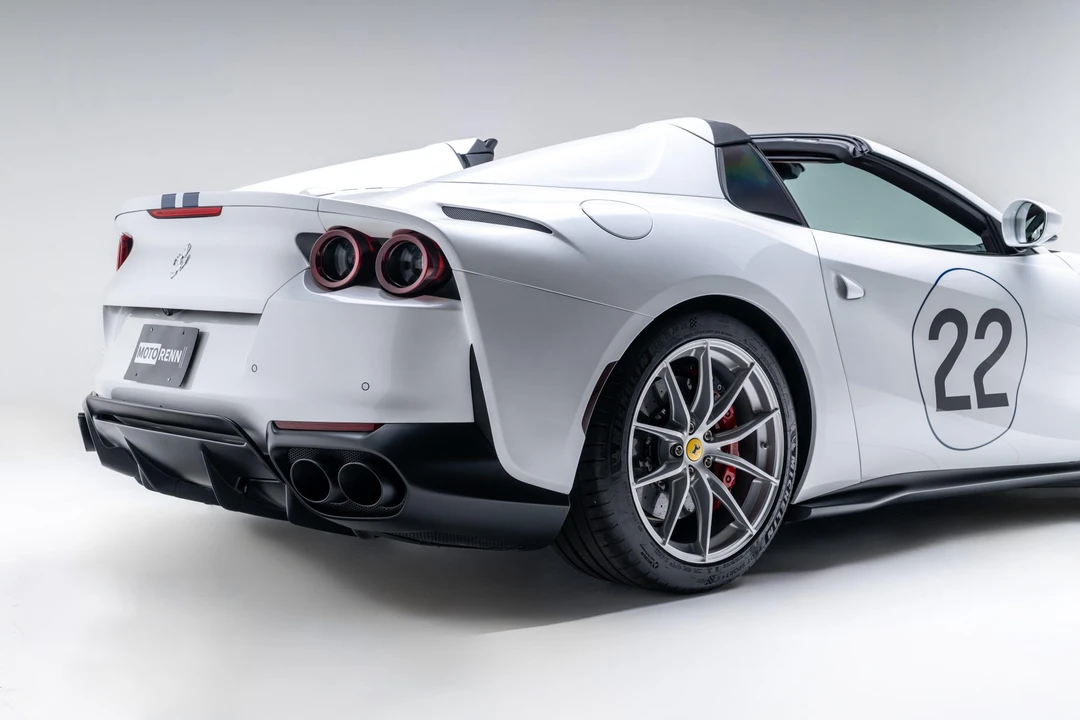2022 Ferrari 812 GTS - Image 26 of 31