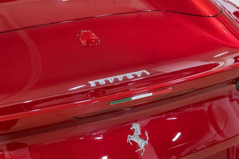 2022 Ferrari 812 GTS - Image 25 of 31
