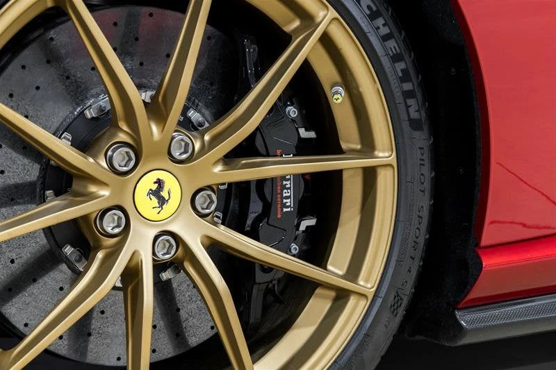 2022 Ferrari 812 GTS - Image 15 of 31