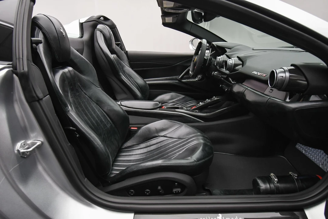 2022 Ferrari 812 GTS - Image 16 of 31