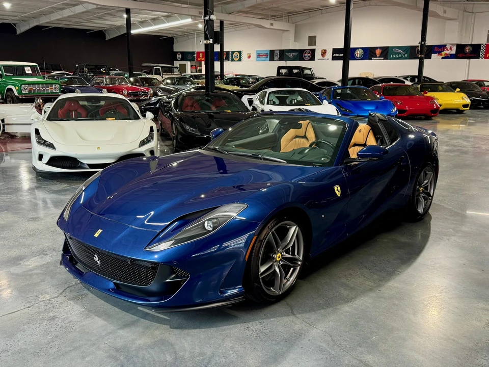 2022 Ferrari 812 GTS - Image 4 of 31