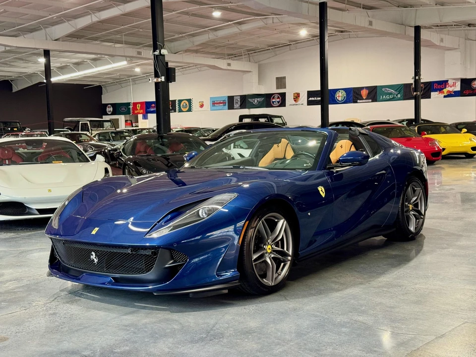2022 Ferrari 812 GTS - Image 5 of 31