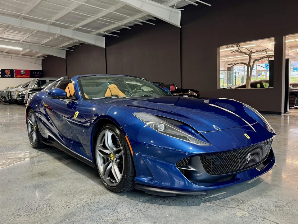 2022 Ferrari 812 GTS - Image 9 of 31
