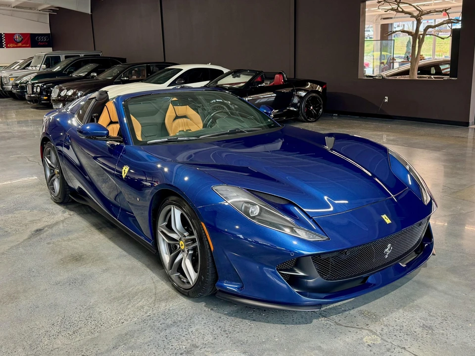 2022 Ferrari 812 GTS - Image 10 of 31