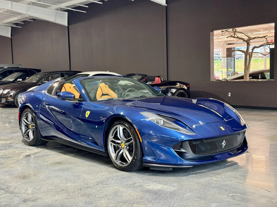 2022 Ferrari 812 GTS - Image 11 of 31
