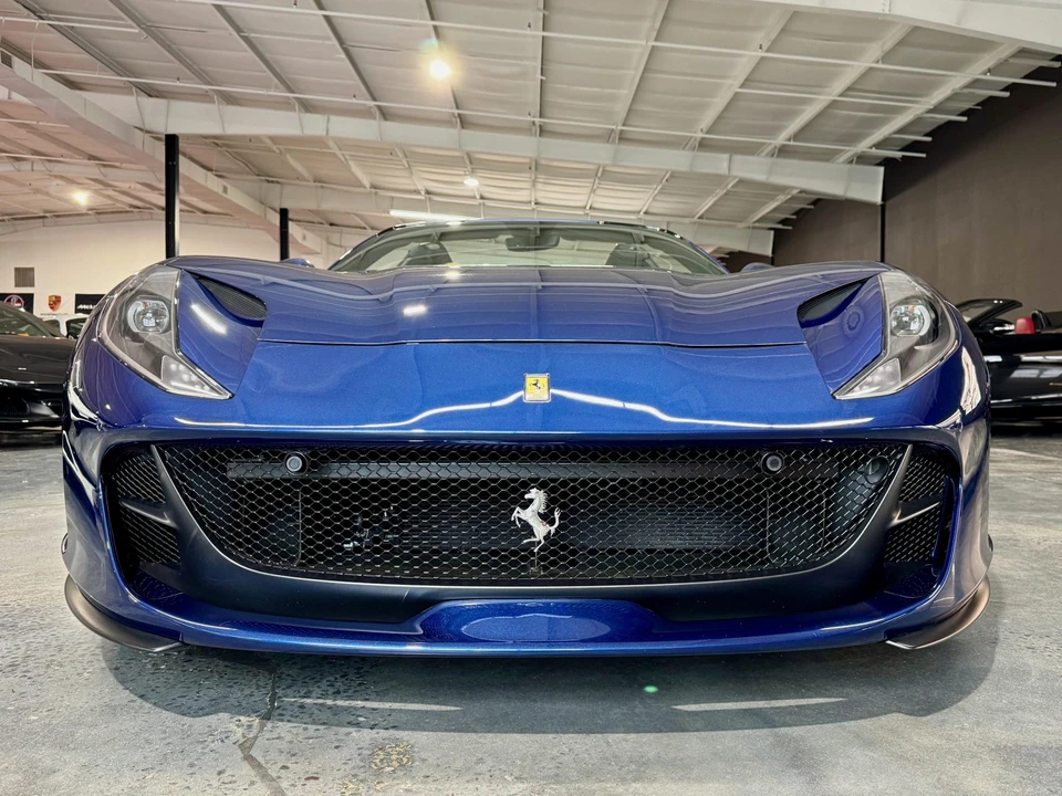2022 Ferrari 812 GTS - Image 8 of 31