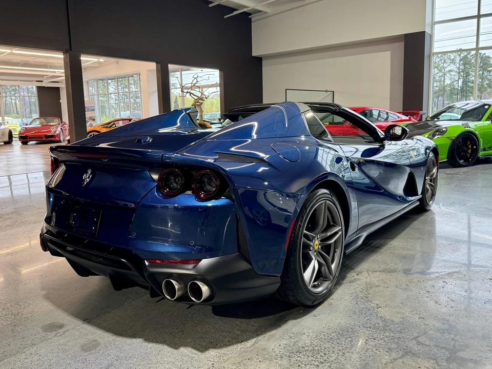 2022 Ferrari 812 GTS - Image 14 of 31