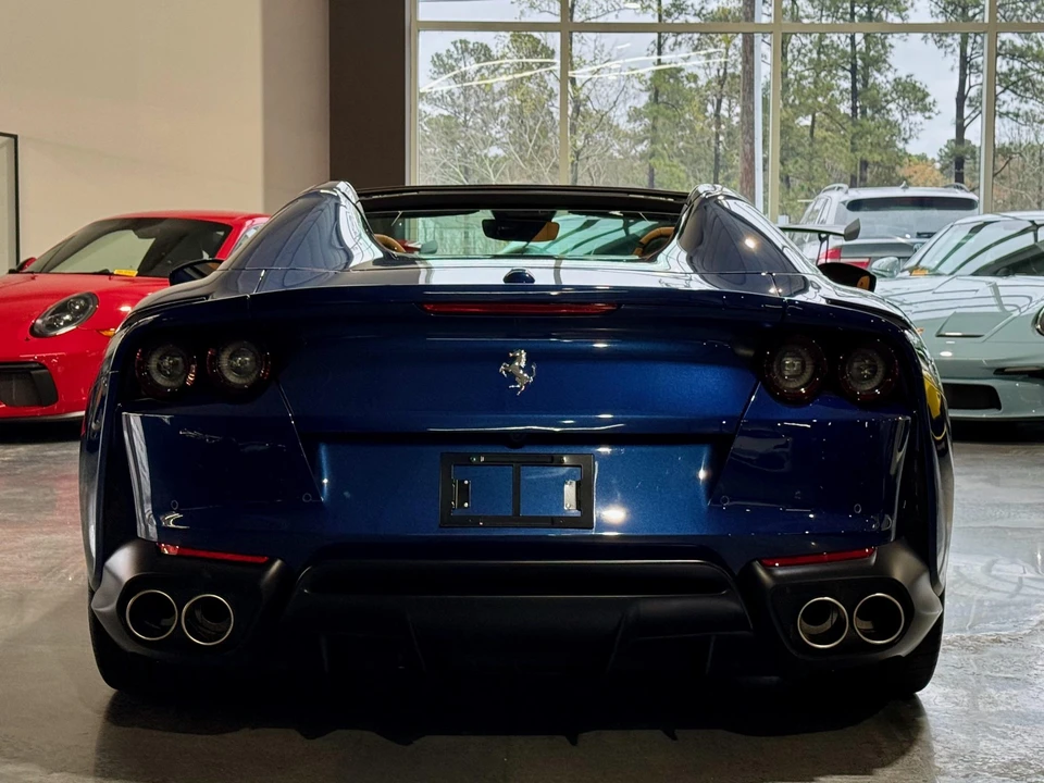 2022 Ferrari 812 GTS - Image 16 of 31