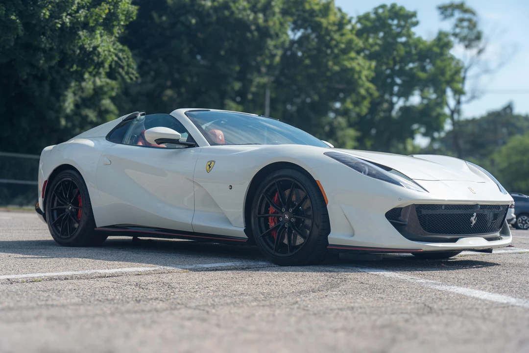 2022 Ferrari 812 GTS - Image 11 of 31