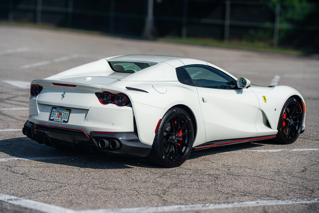2022 Ferrari 812 GTS - Image 17 of 31