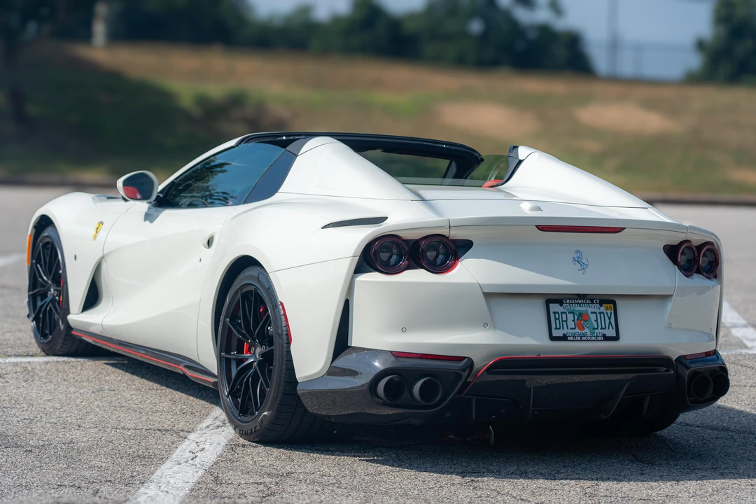 2022 Ferrari 812 GTS - Image 9 of 31
