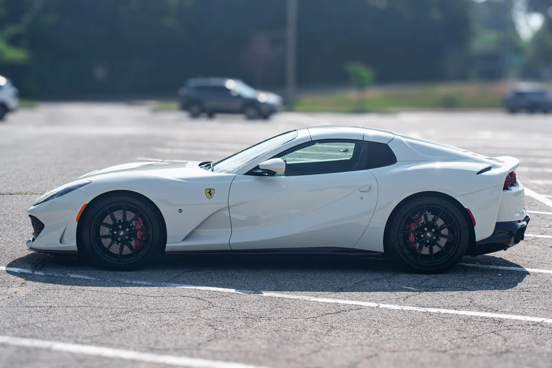 2022 Ferrari 812 GTS - Image 14 of 31