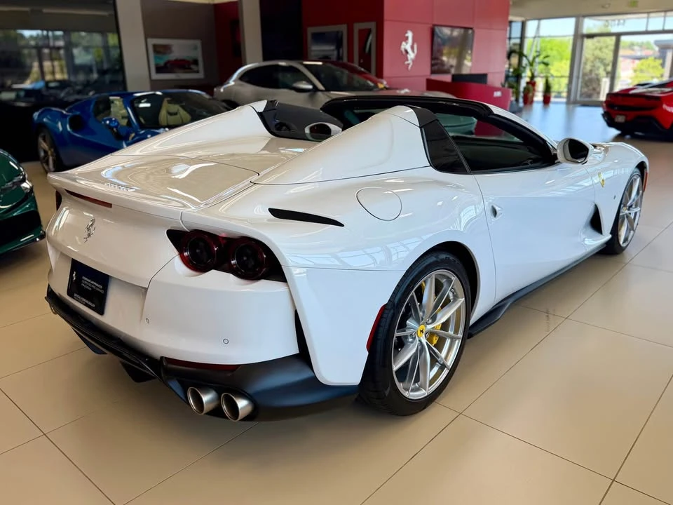 2022 Ferrari 812 GTS - Image 2 of 12