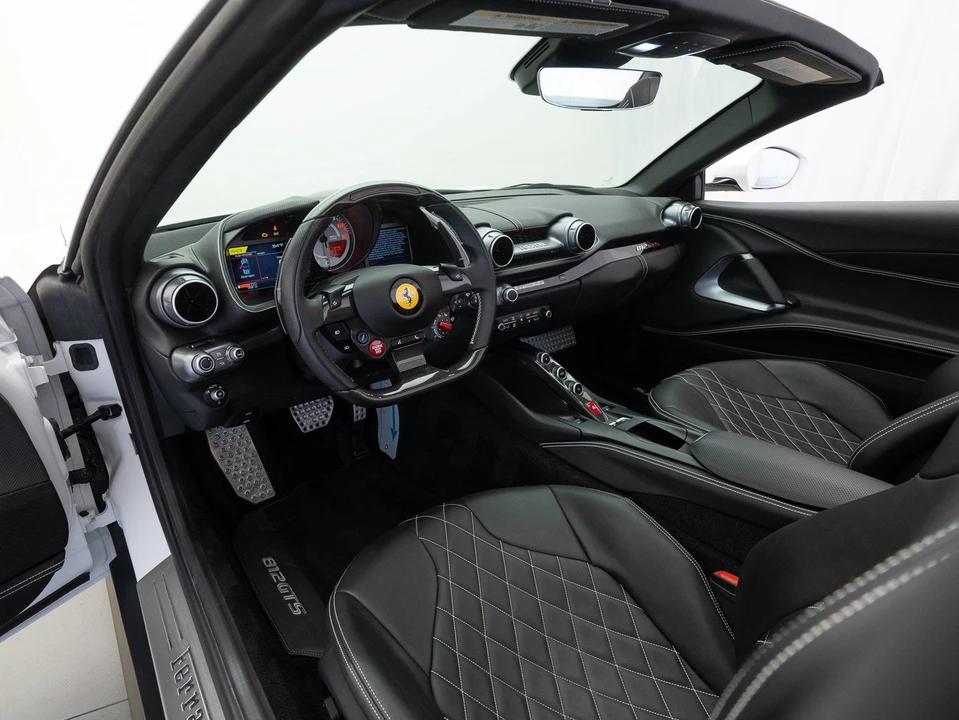 2022 Ferrari 812 GTS - Image 12 of 31