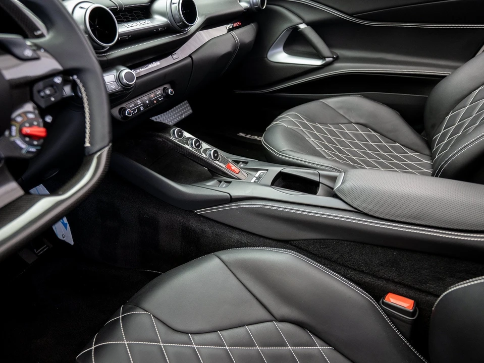 2022 Ferrari 812 GTS - Image 18 of 31