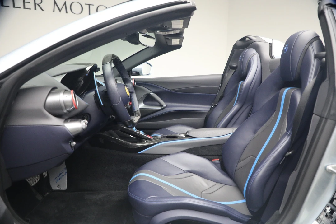 2022 Ferrari 812 GTS - Image 14 of 31