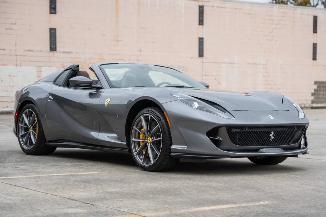 2022 Ferrari 812 GTS - Image 16 of 31