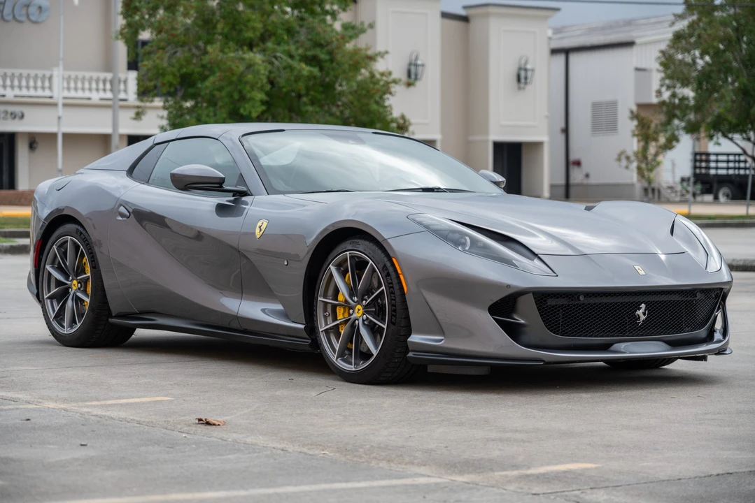 2022 Ferrari 812 GTS - Image 8 of 31