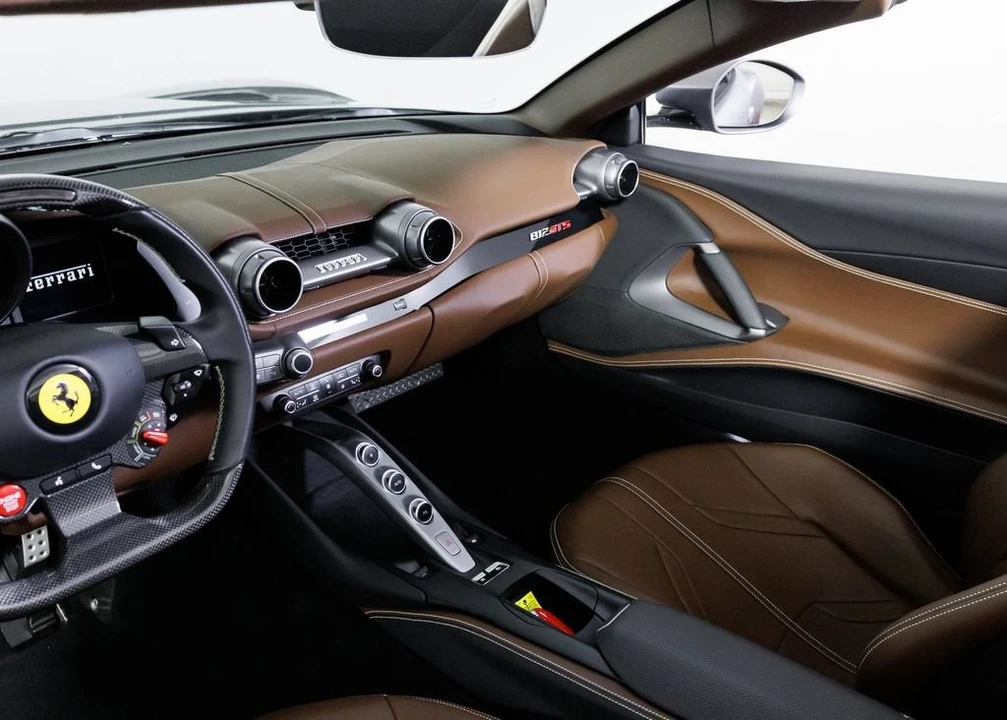2022 Ferrari 812 GTS - Image 26 of 31