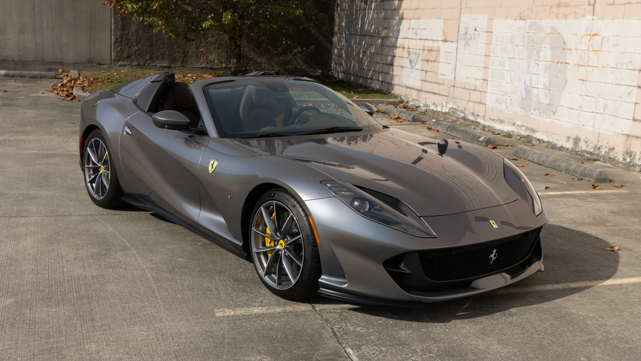 2022 Ferrari 812 GTS - Image 12 of 31