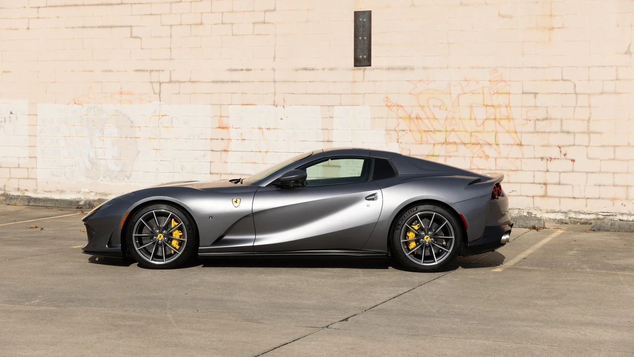 2022 Ferrari 812 GTS - Image 9 of 31