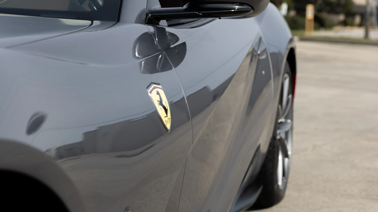 2022 Ferrari 812 GTS - Image 24 of 31