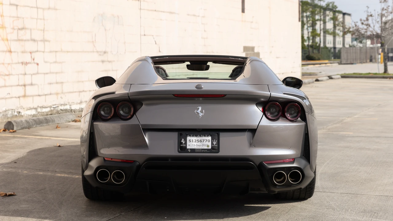 2022 Ferrari 812 GTS - Image 15 of 31