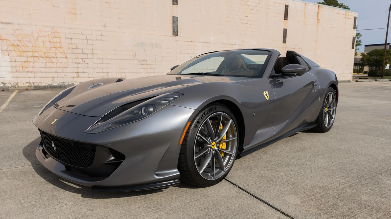 2022 Ferrari 812 GTS - Image 10 of 31