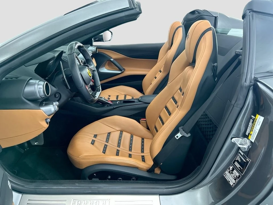 2022 Ferrari 812 GTS - Image 25 of 31