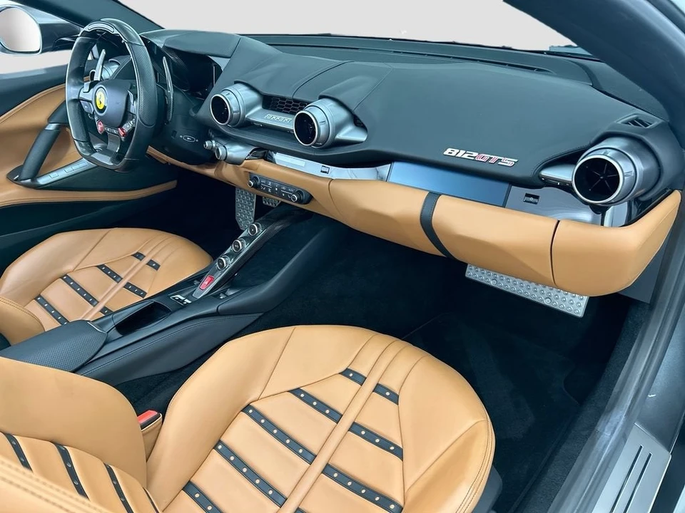 2022 Ferrari 812 GTS - Image 24 of 31