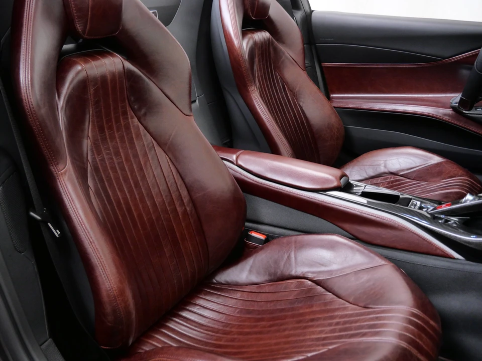 2022 Ferrari 812 GTS - Image 17 of 31