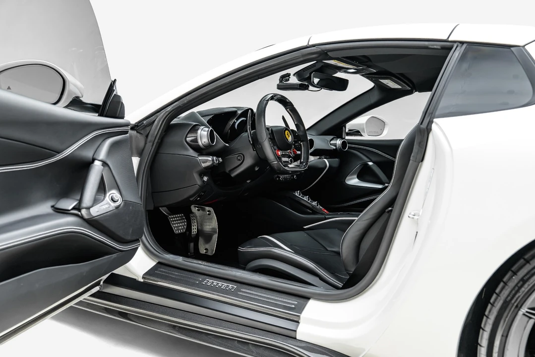 2022 Ferrari 812 GTS - Image 4 of 31