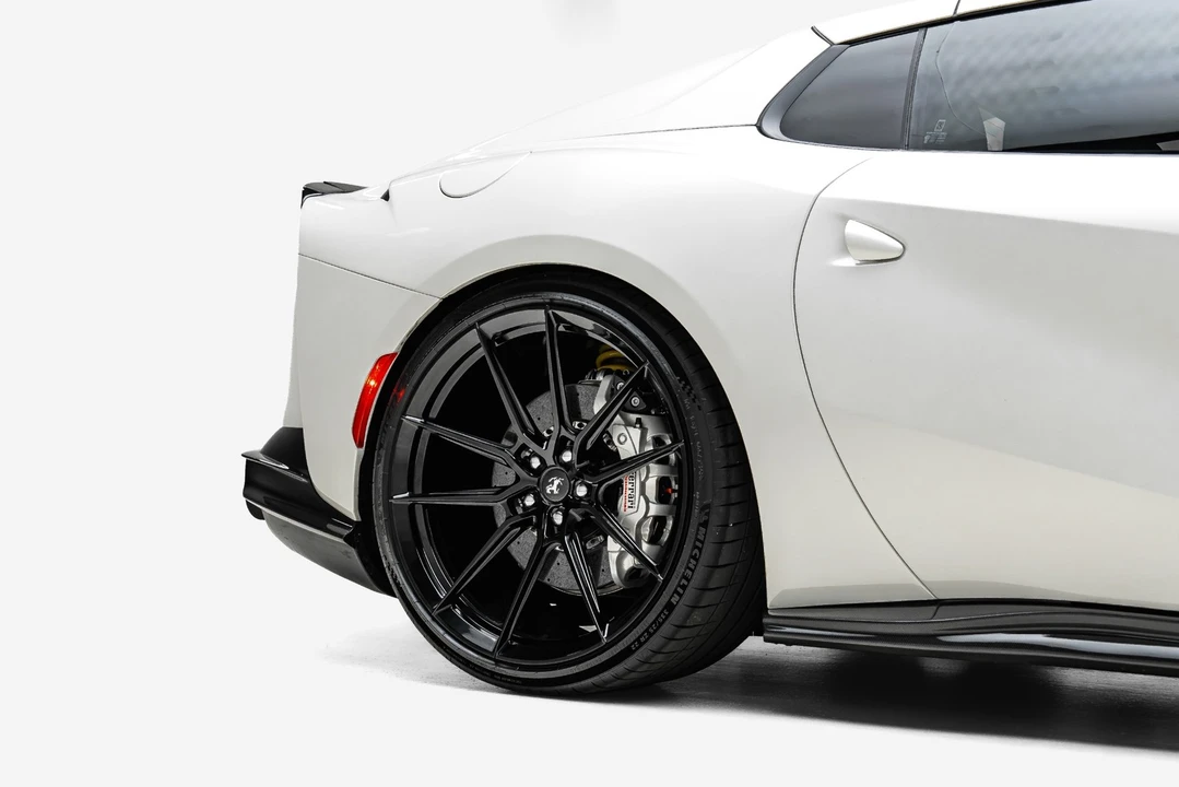 2022 Ferrari 812 GTS - Image 17 of 31