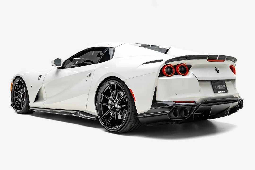 2022 Ferrari 812 GTS - Image 9 of 31