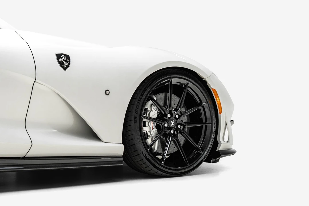 2022 Ferrari 812 GTS - Image 18 of 31