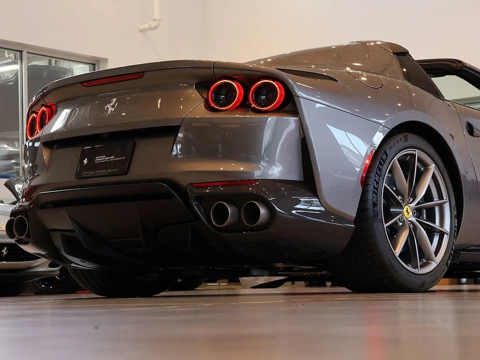 2022 Ferrari 812 GTS - Image 16 of 31