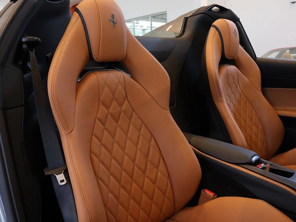2022 Ferrari 812 GTS - Image 27 of 31