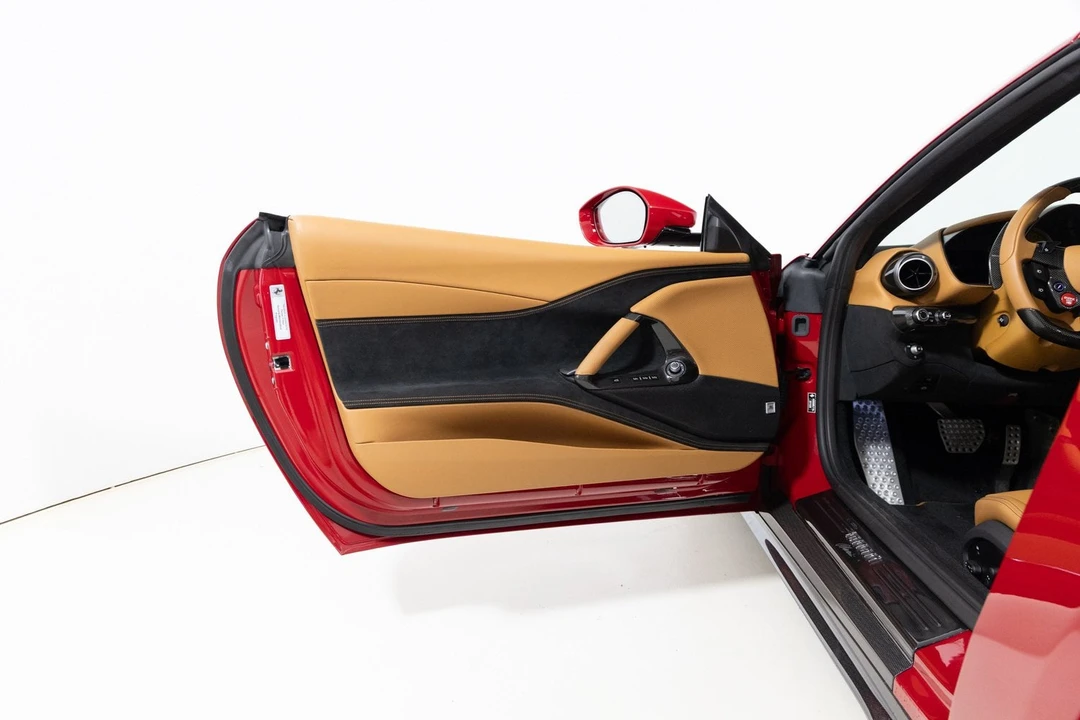 2022 Ferrari 812 GTS - Image 16 of 31