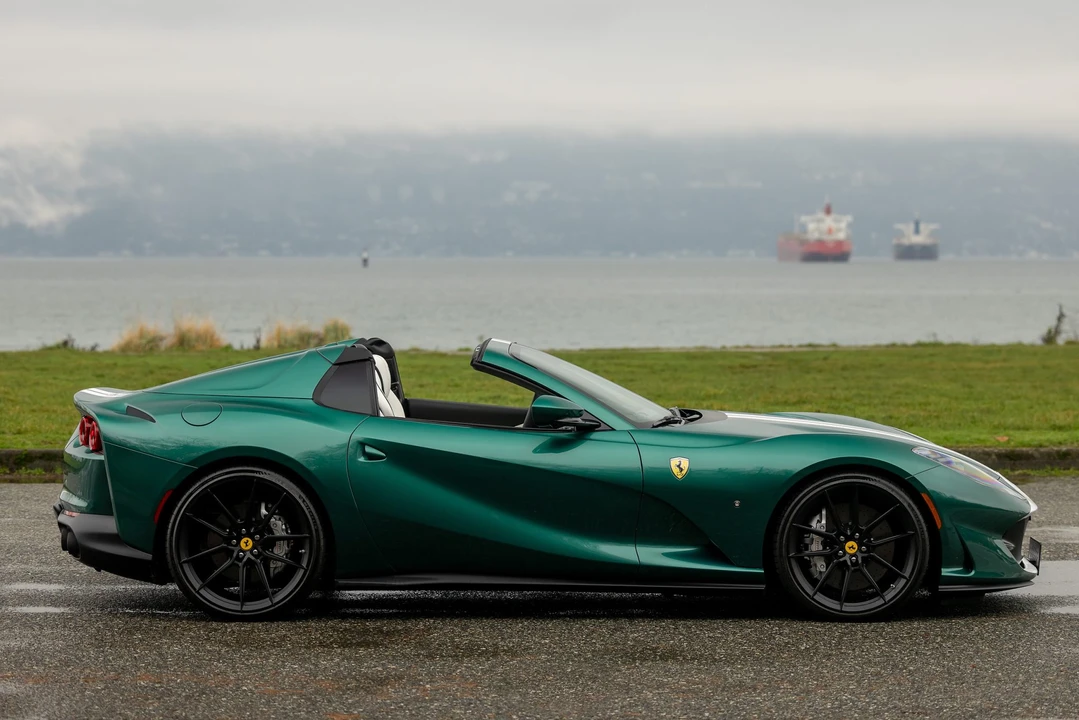 2022 Ferrari 812 GTS - Image 10 of 31