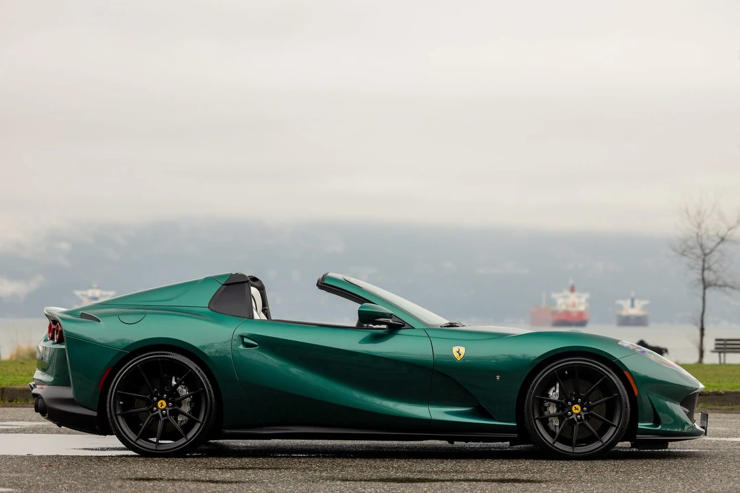 2022 Ferrari 812 GTS - Image 11 of 31